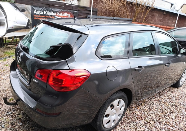 Opel Astra cena 17900 przebieg: 246360, rok produkcji 2012 z Pilawa małe 106